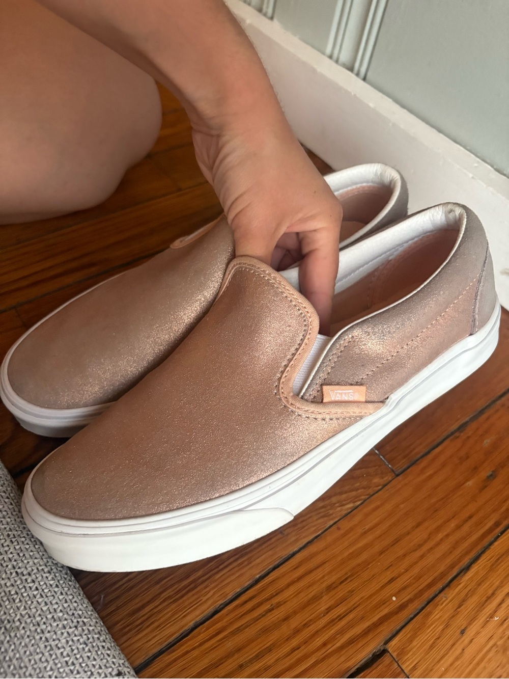 Women’s Size 9 Vans Slip-On Metallic Rose Sneakers - Picture 3 of 12